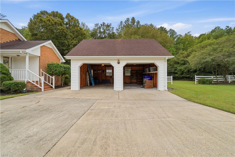 Photo 33 of 45 residential for sale in Suffolk virginia Photo 33 of 45 residential for sale in Suffolk virginia