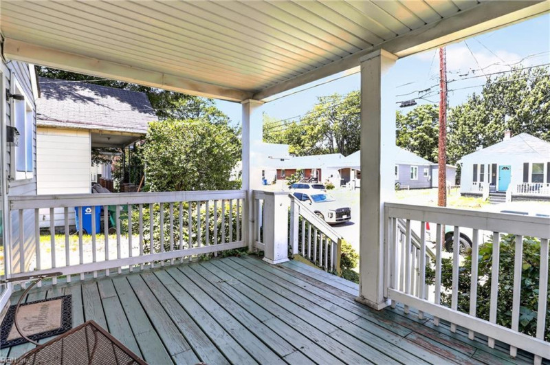 Photo 6 of 32 residential for sale in Newport News virginia