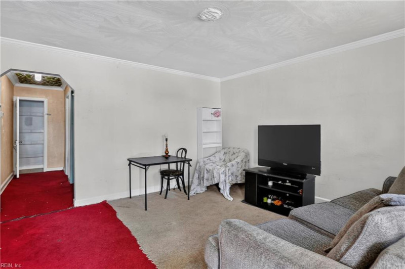 Photo 8 of 32 residential for sale in Newport News virginia