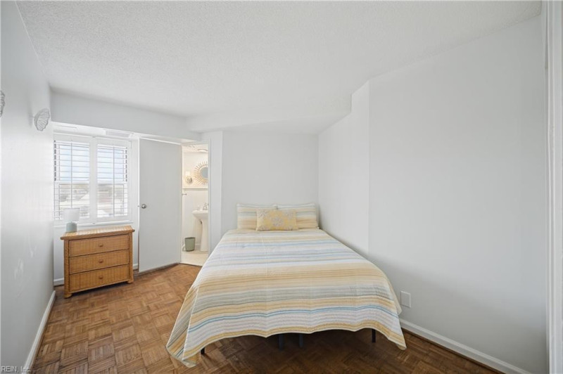 Photo 14 of 50 residential for sale in Virginia Beach virginia