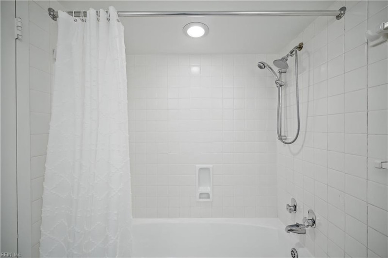 Photo 26 of 50 residential for sale in Virginia Beach virginia