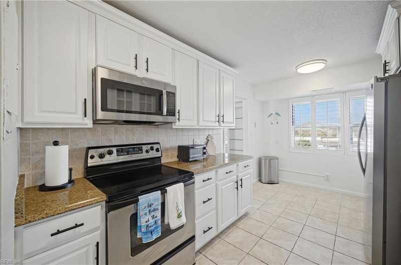 Photo 7 of 50 residential for sale in Virginia Beach virginia