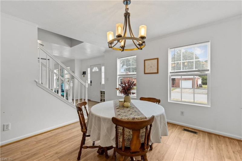 Photo 13 of 46 residential for sale in Hampton virginia