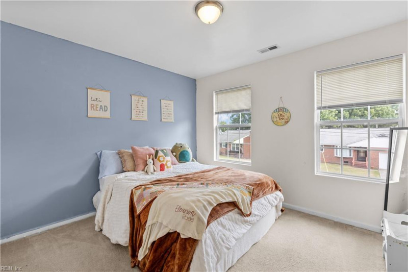 Photo 27 of 46 residential for sale in Hampton virginia