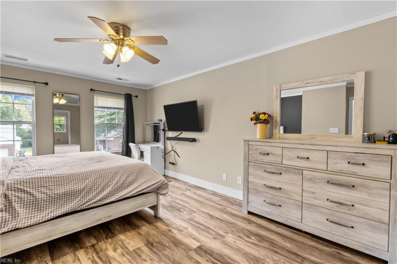 Photo 32 of 46 residential for sale in Hampton virginia