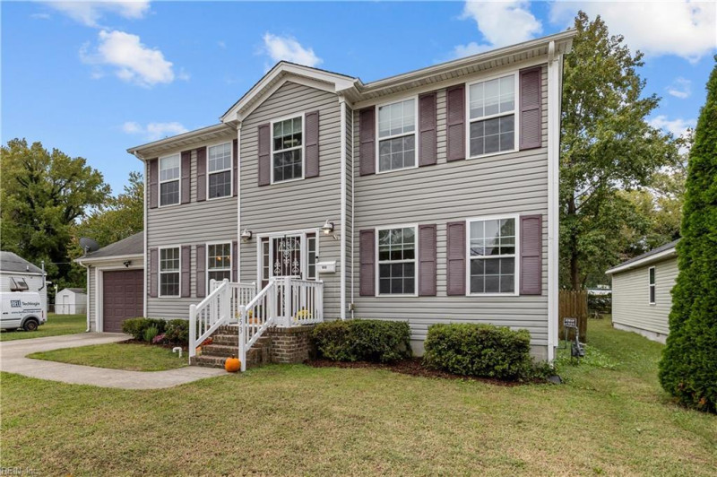 Photo 4 of 46 residential for sale in Hampton virginia