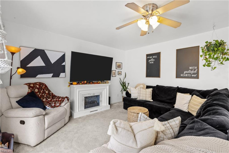 Photo 8 of 46 residential for sale in Hampton virginia