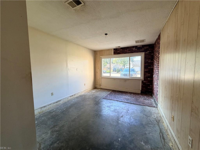 Photo 3 of 7 residential for sale in Virginia Beach virginia Photo 3 of 7 residential for sale in Virginia Beach virginia