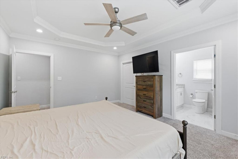 Photo 15 of 38 residential for sale in Hampton virginia