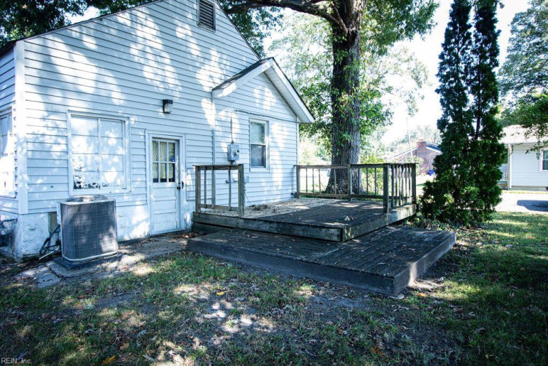 Photo 2 of 19 residential for sale in Norfolk virginia