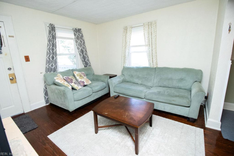 Photo 4 of 19 residential for sale in Norfolk virginia
