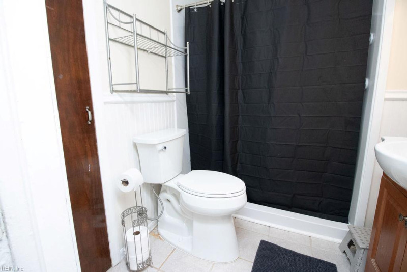 Photo 7 of 19 residential for sale in Norfolk virginia