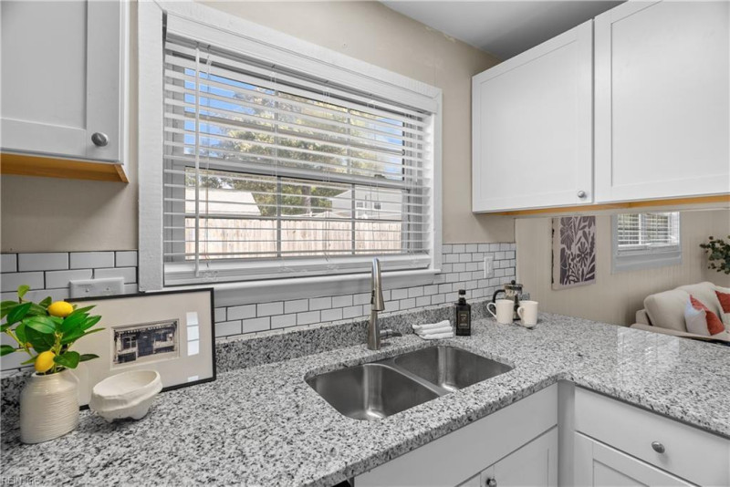 Photo 12 of 32 residential for sale in Virginia Beach virginia