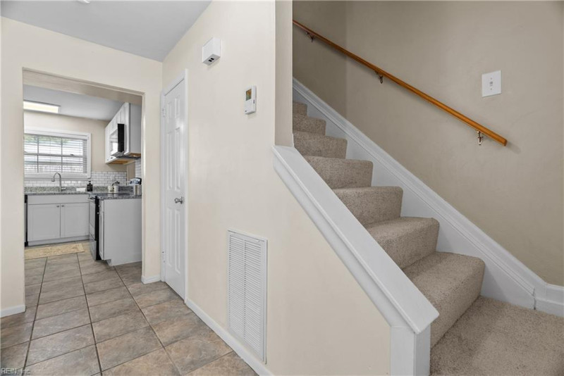 Photo 6 of 32 residential for sale in Virginia Beach virginia