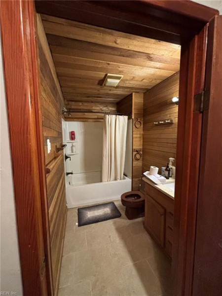 Photo 4 of 10 residential for sale in Portsmouth virginia
