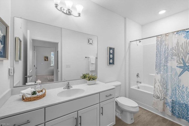 Photo 25 of 32 residential for sale in Virginia Beach virginia