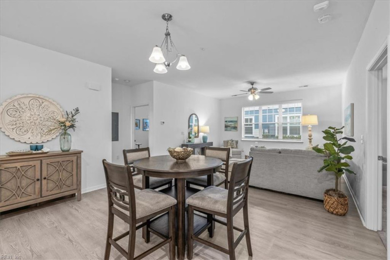 Photo 7 of 32 residential for sale in Virginia Beach virginia