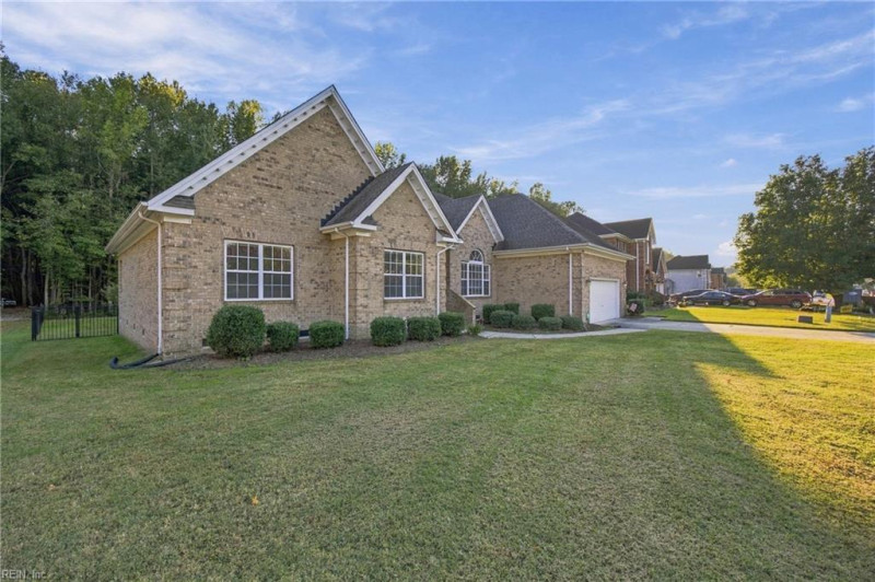 Photo 4 of 49 residential for sale in Chesapeake virginia Photo 4 of 49 residential for sale in Chesapeake virginia