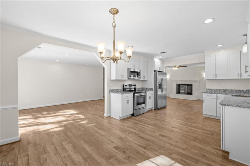 Photo 15 of 41 residential for sale in Virginia Beach virginia