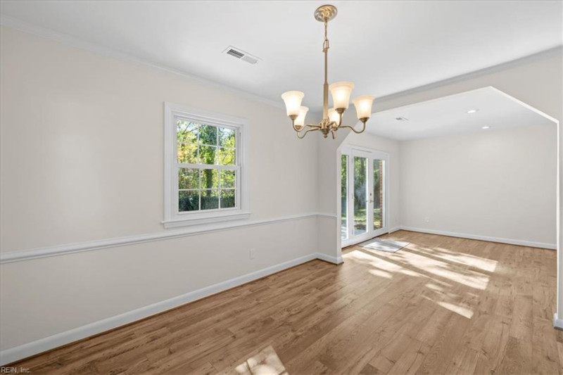 Photo 16 of 41 residential for sale in Virginia Beach virginia