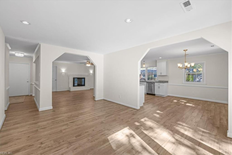 Photo 18 of 41 residential for sale in Virginia Beach virginia