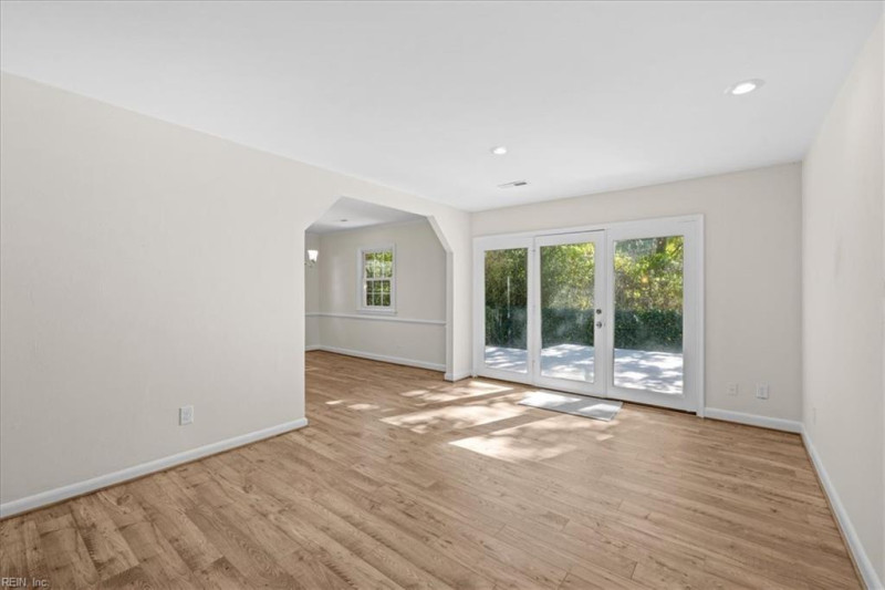 Photo 19 of 41 residential for sale in Virginia Beach virginia