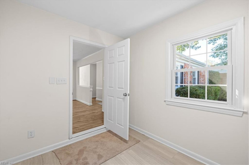 Photo 20 of 41 residential for sale in Virginia Beach virginia