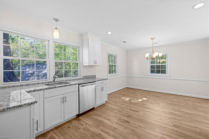Photo 9 of 41 residential for sale in Virginia Beach virginia