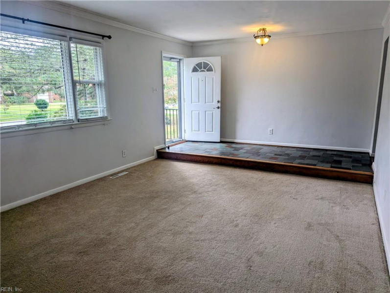 Photo 4 of 25 residential for sale in Virginia Beach virginia
