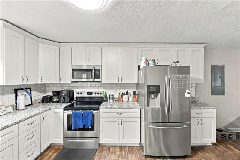 Photo 10 of 35 residential for sale in Newport News virginia