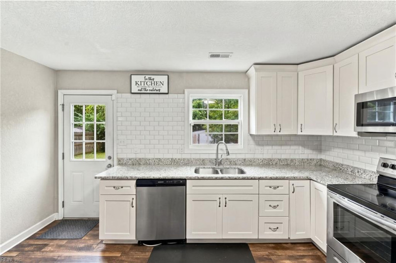 Photo 11 of 35 residential for sale in Newport News virginia