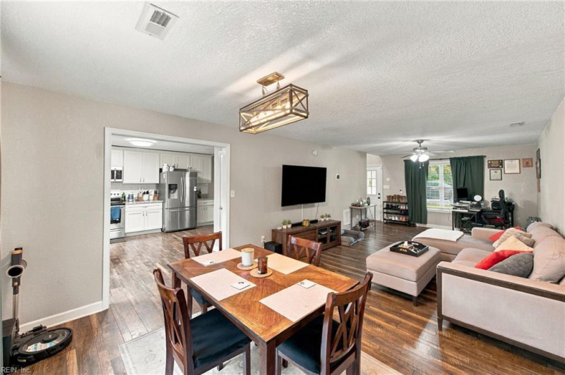 Photo 6 of 35 residential for sale in Newport News virginia