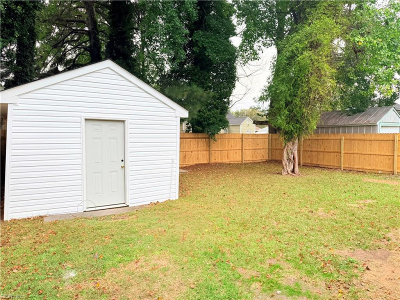 Photo 14 of 15 residential for sale in Portsmouth virginia