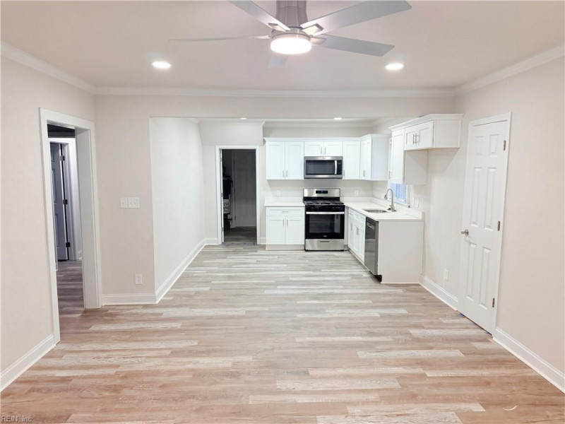 Photo 6 of 15 residential for sale in Portsmouth virginia
