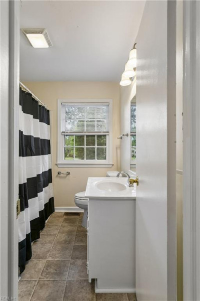Photo 17 of 29 residential for sale in Hampton virginia