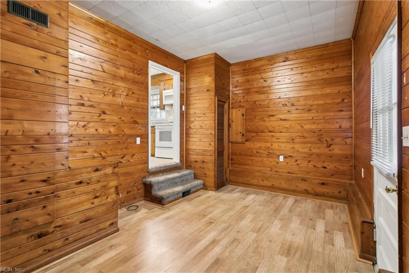 Photo 20 of 29 residential for sale in Hampton virginia