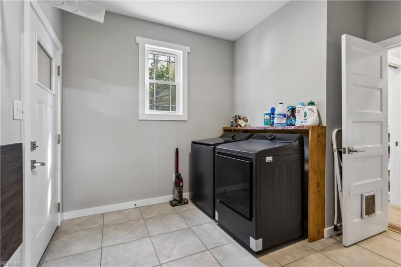Photo 23 of 50 residential for sale in Poquoson virginia