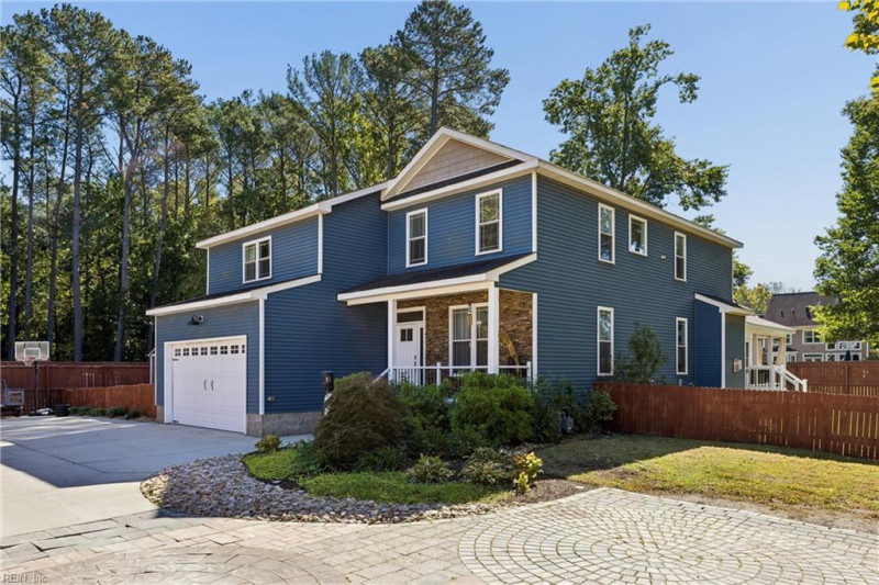 Photo 3 of 50 residential for sale in Poquoson virginia