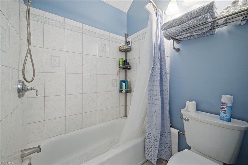 Photo 14 of 25 residential for sale in Virginia Beach virginia