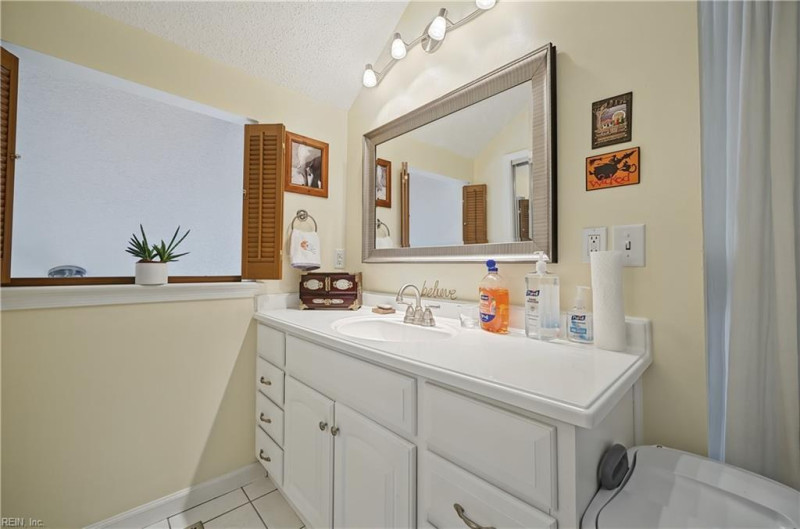 Photo 17 of 25 residential for sale in Virginia Beach virginia