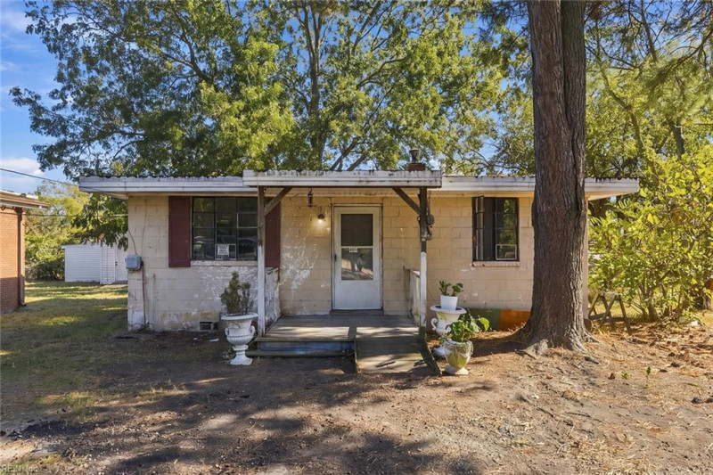 Photo 23 of 34 residential for sale in Norfolk virginia