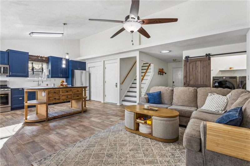 Photo 11 of 38 residential for sale in Chesapeake virginia