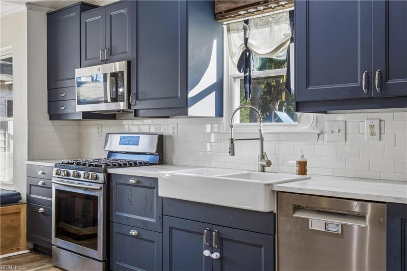 Photo 15 of 38 residential for sale in Chesapeake virginia