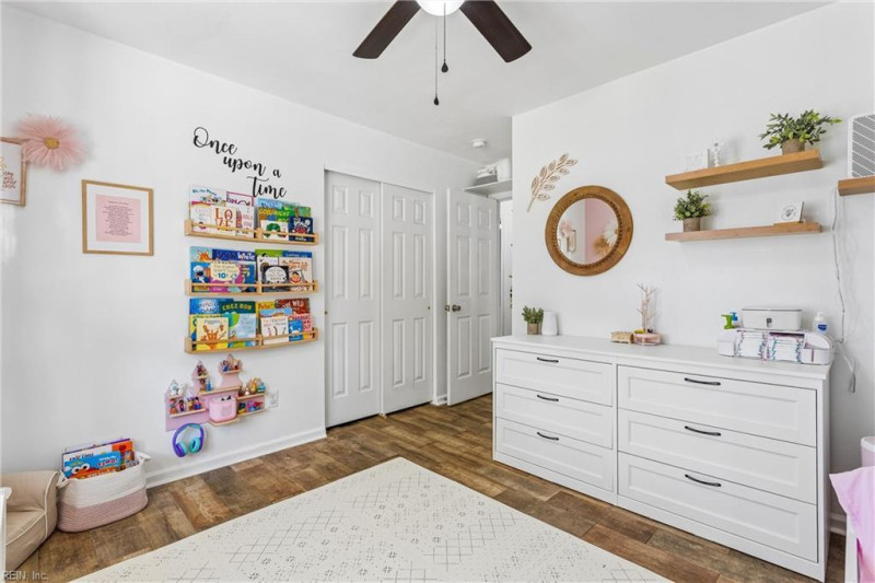 Photo 21 of 38 residential for sale in Chesapeake virginia