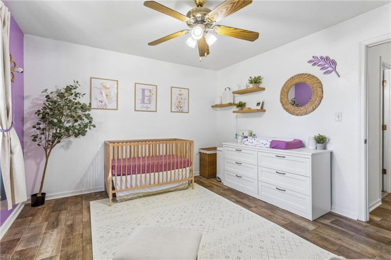 Photo 23 of 38 residential for sale in Chesapeake virginia