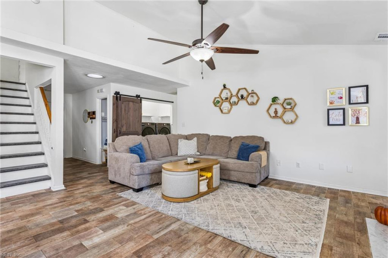 Photo 9 of 38 residential for sale in Chesapeake virginia