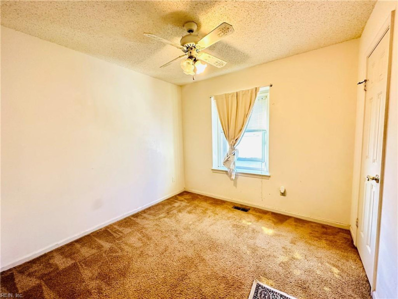 Photo 10 of 15 residential for sale in Chesapeake virginia