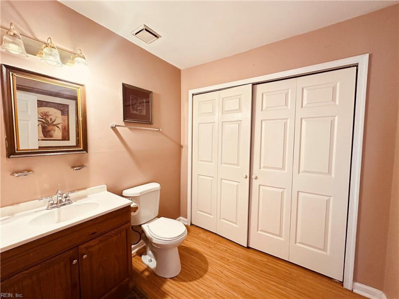 Photo 7 of 15 residential for sale in Chesapeake virginia