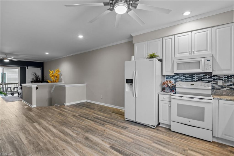 Photo 15 of 38 residential for sale in Virginia Beach virginia