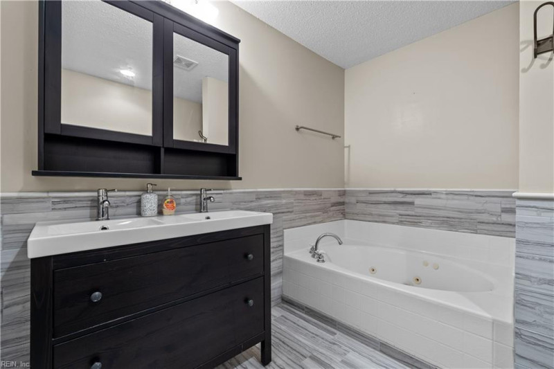 Photo 26 of 38 residential for sale in Virginia Beach virginia